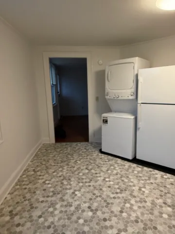 $1,595 | 259 Old Whitfield Street, Unit 1, Guilford, CT 06437