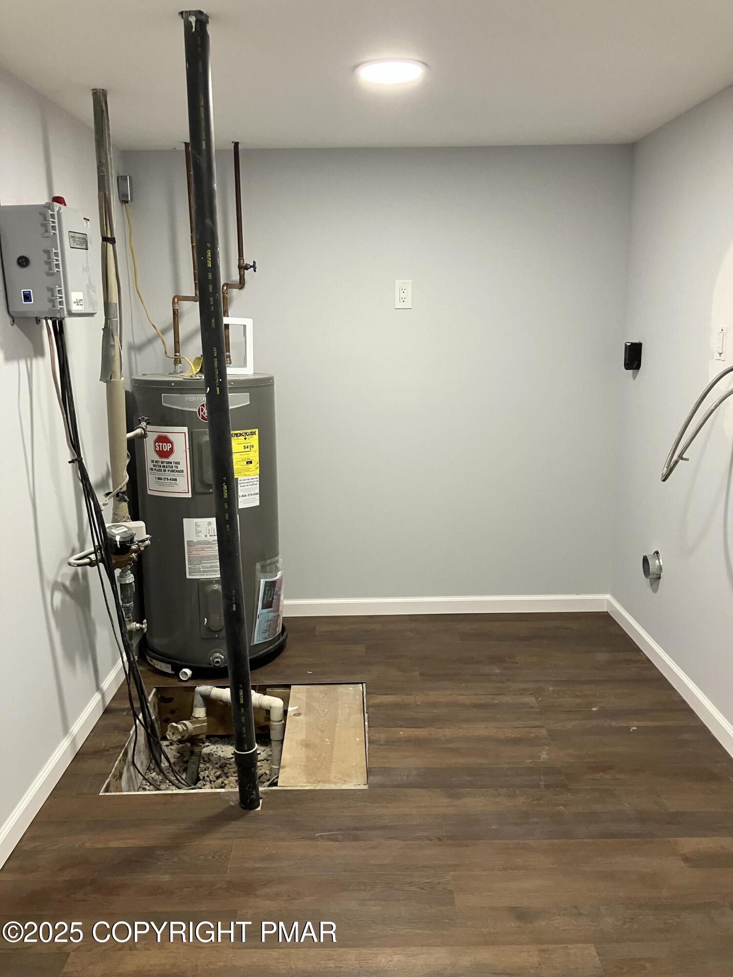 2096 Scarborough Way Bushkill, PA 18324 - Photo 11 of 38 a view of a room with gym equipment