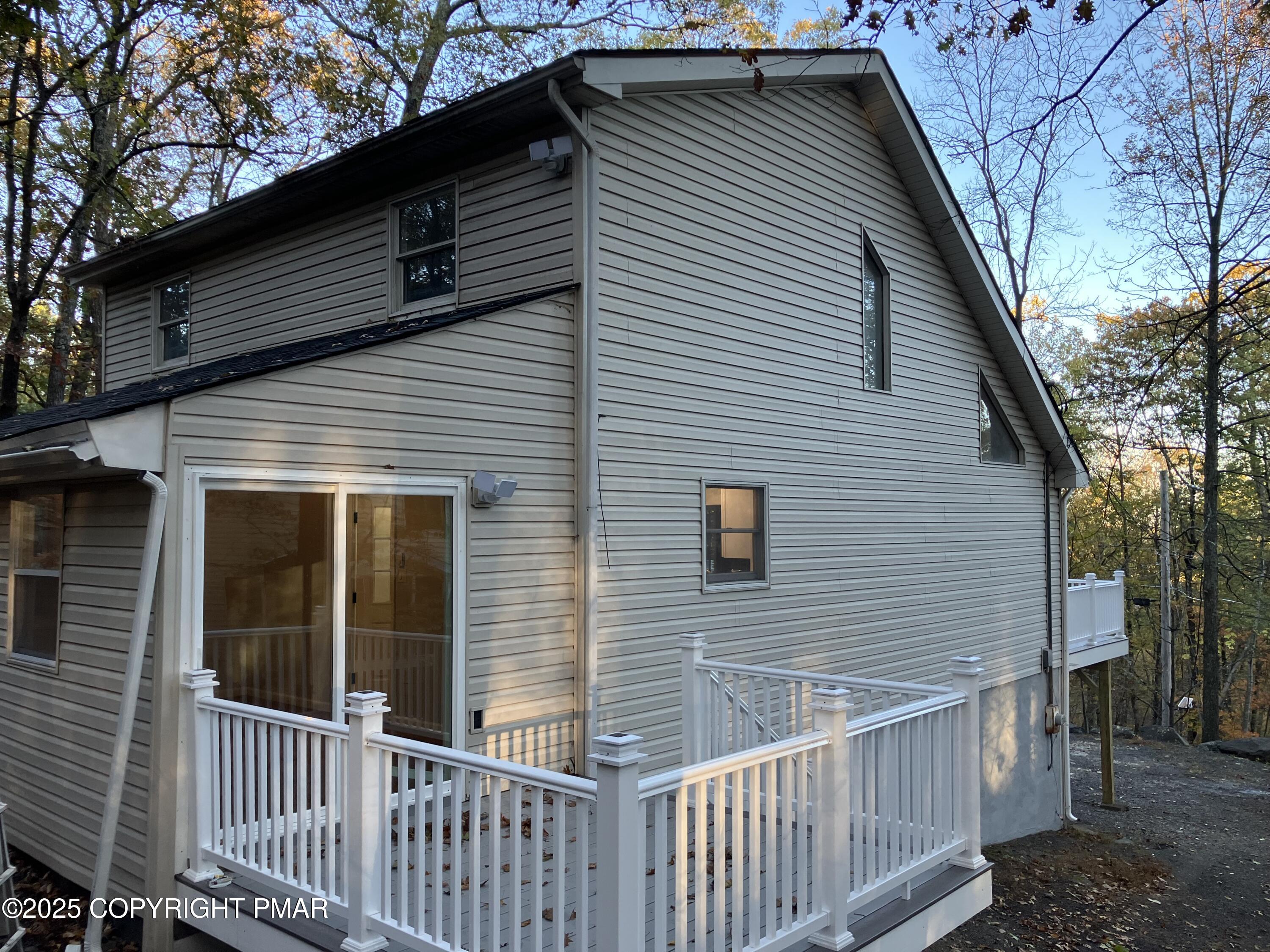 2096 Scarborough Way Bushkill, PA 18324 - Photo 3 of 38 IMG_7188