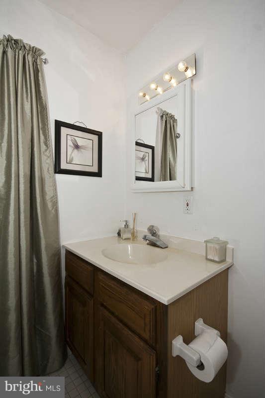 7827 Ridgely Oak Road Baltimore, MD 21234 - Photo 22 of 30 Bath (Master)