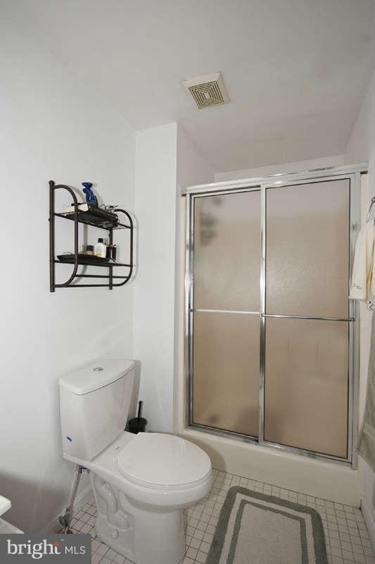 7827 Ridgely Oak Road Baltimore, MD 21234 - Photo 23 of 30 Bath (Master)