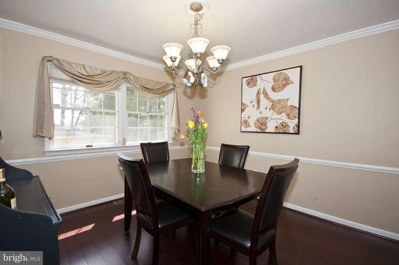 7827 Ridgely Oak Road Baltimore, MD 21234 - Photo 6 of 30 Dining Room