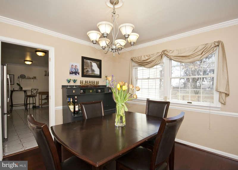 7827 Ridgely Oak Road Baltimore, MD 21234 - Photo 7 of 30 Dining Room