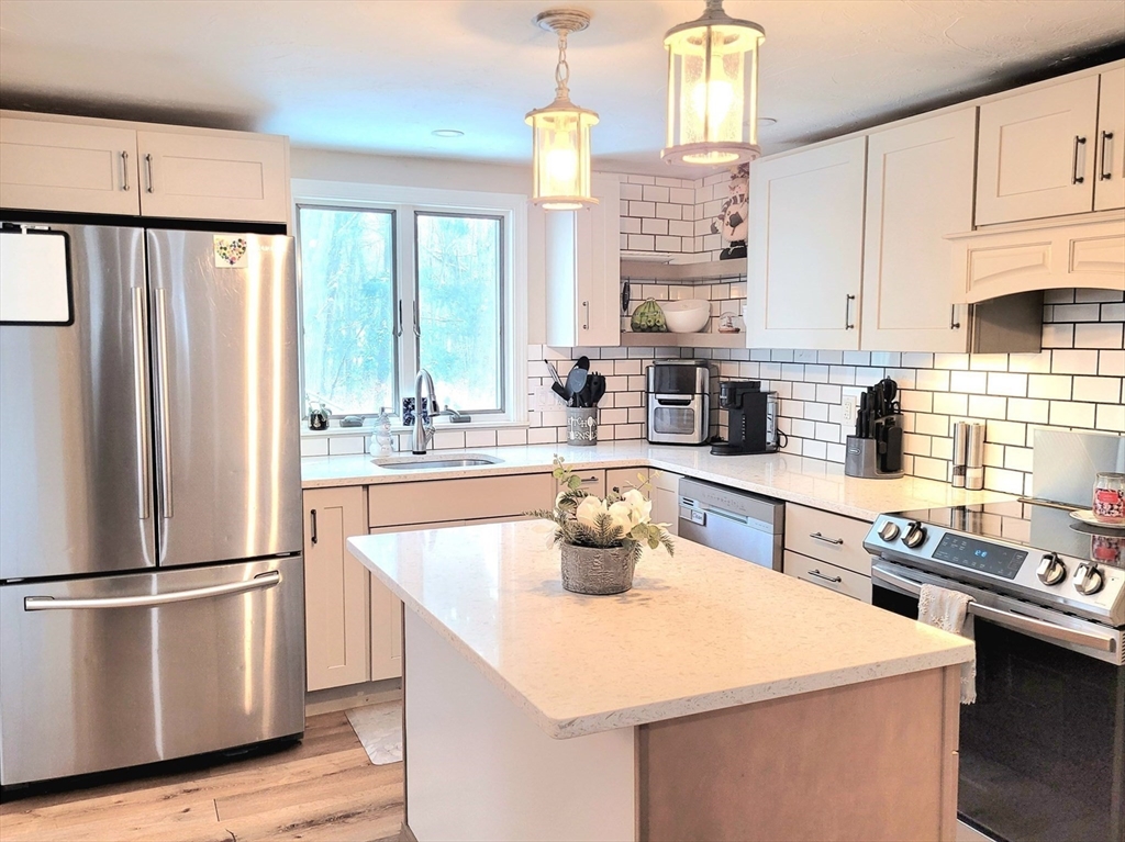 115 Waltham Street Hanson, MA 02341 - Photo 12 of 34