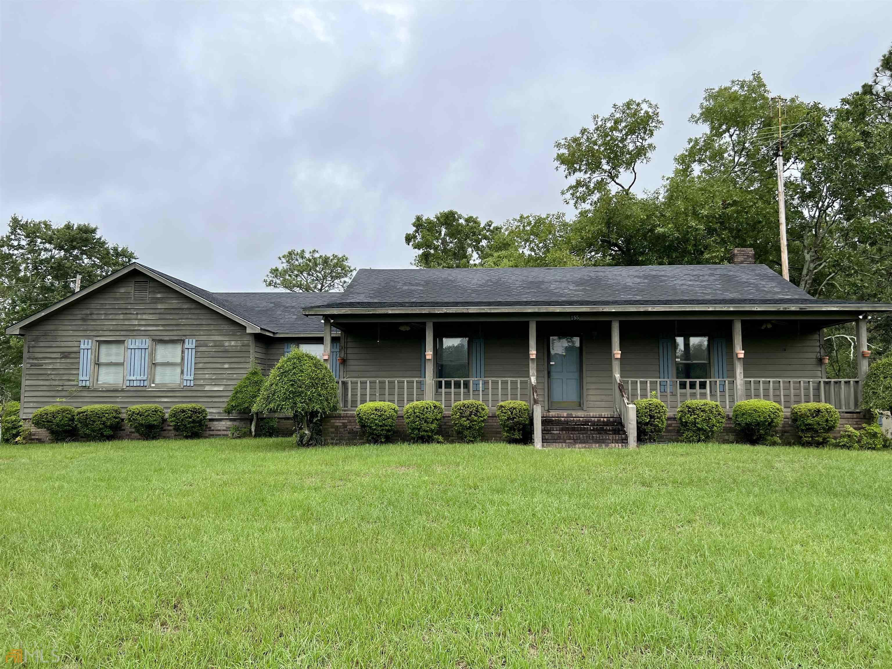 a view of outdoor space yard and front view of a house