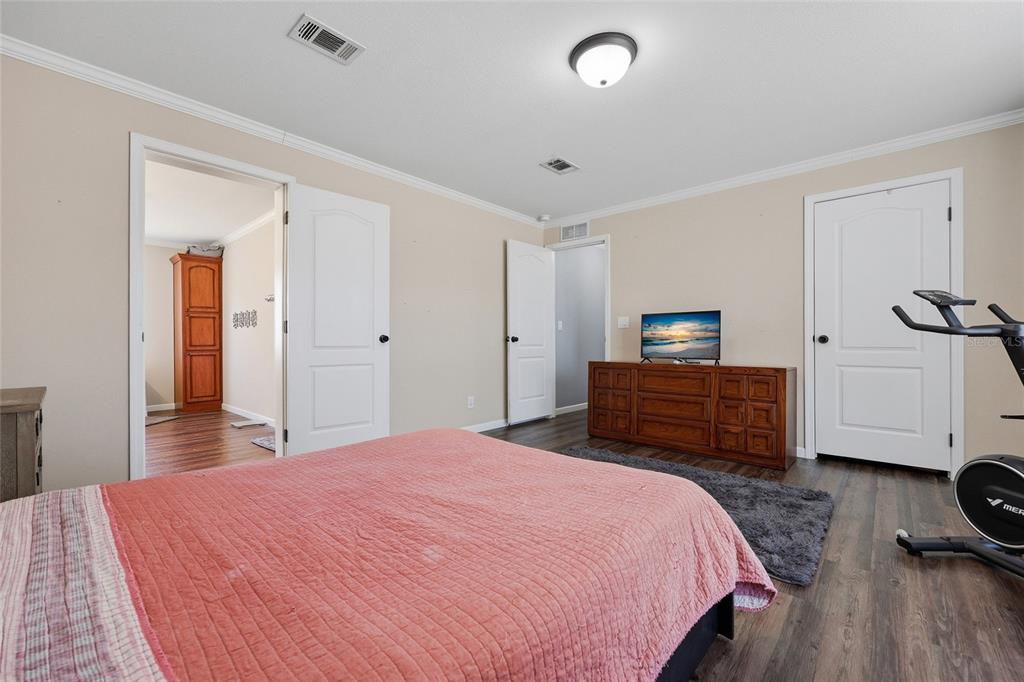 2400 Northwest 5th Street Bell, FL 32619 - Photo 12 of 26