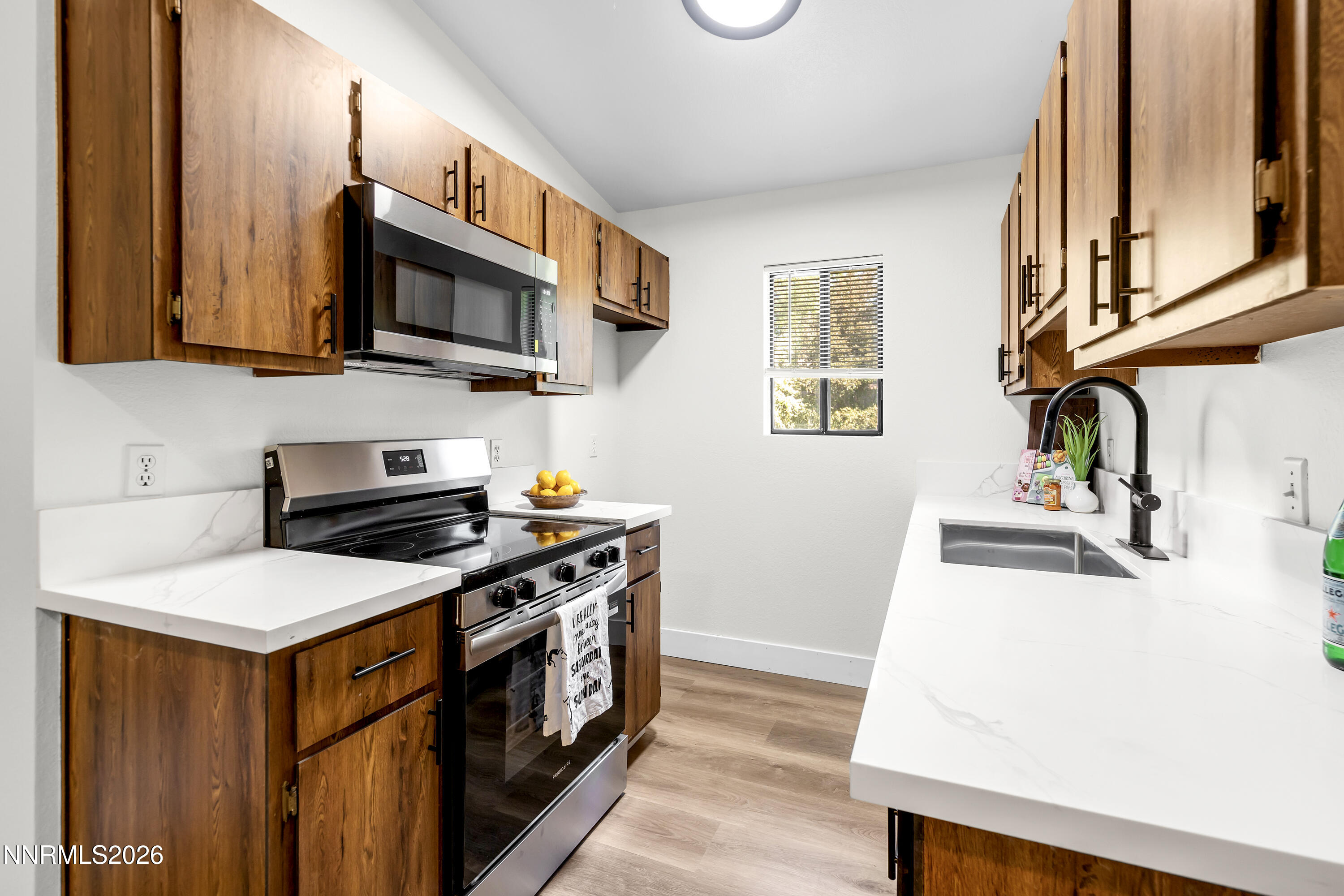 4548 Matich Drive Reno, NV 89502 - Photo 6 of 36 Matich4548-005