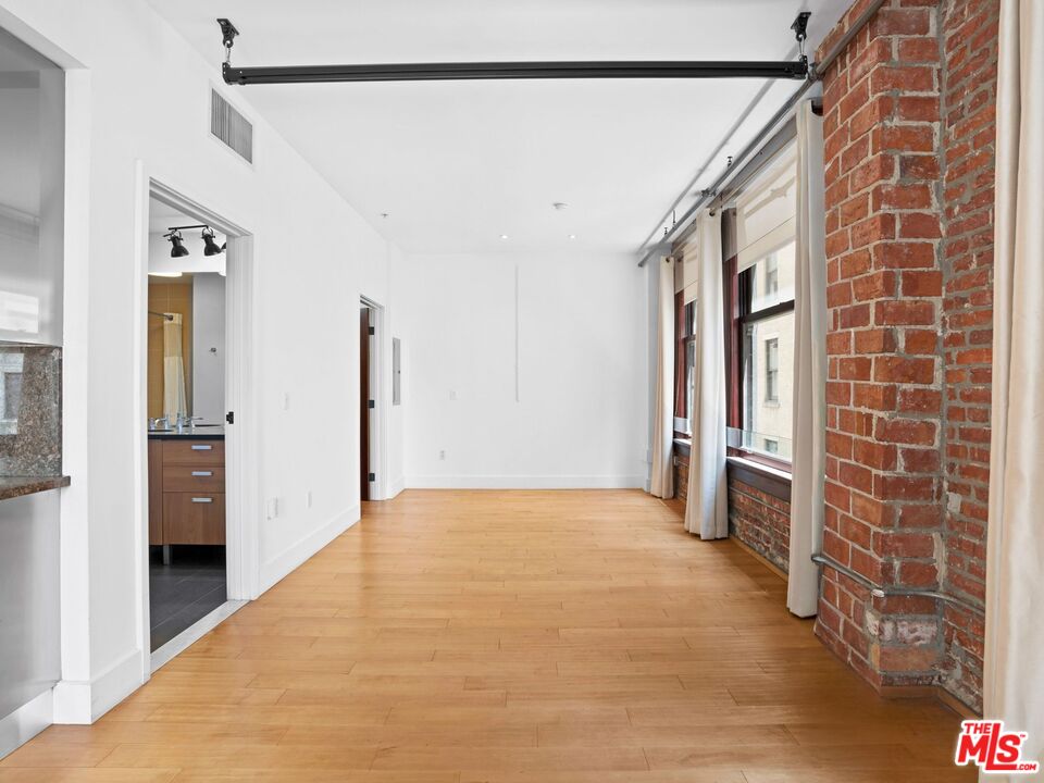 460 South Spring Street, Unit 512 Los Angeles, CA 90013 - Photo 8 of 33