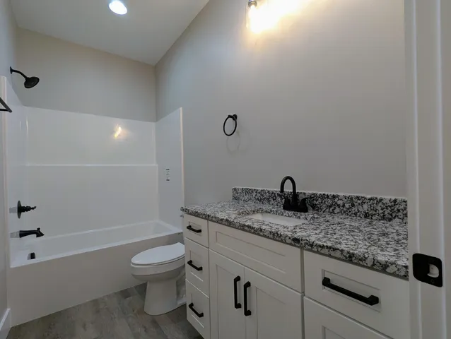 $389,900 | 131 White Water Run Lane, Ocoee, TN 37361