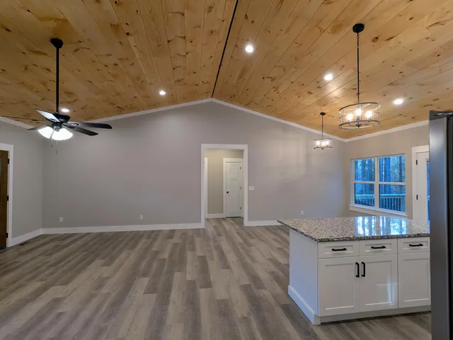 $389,900 | 131 White Water Run Lane, Ocoee, TN 37361