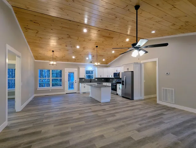 $389,900 | 131 White Water Run Lane, Ocoee, TN 37361