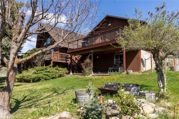 $697,500 | 417 Perry Street, Winthrop, WA 98862