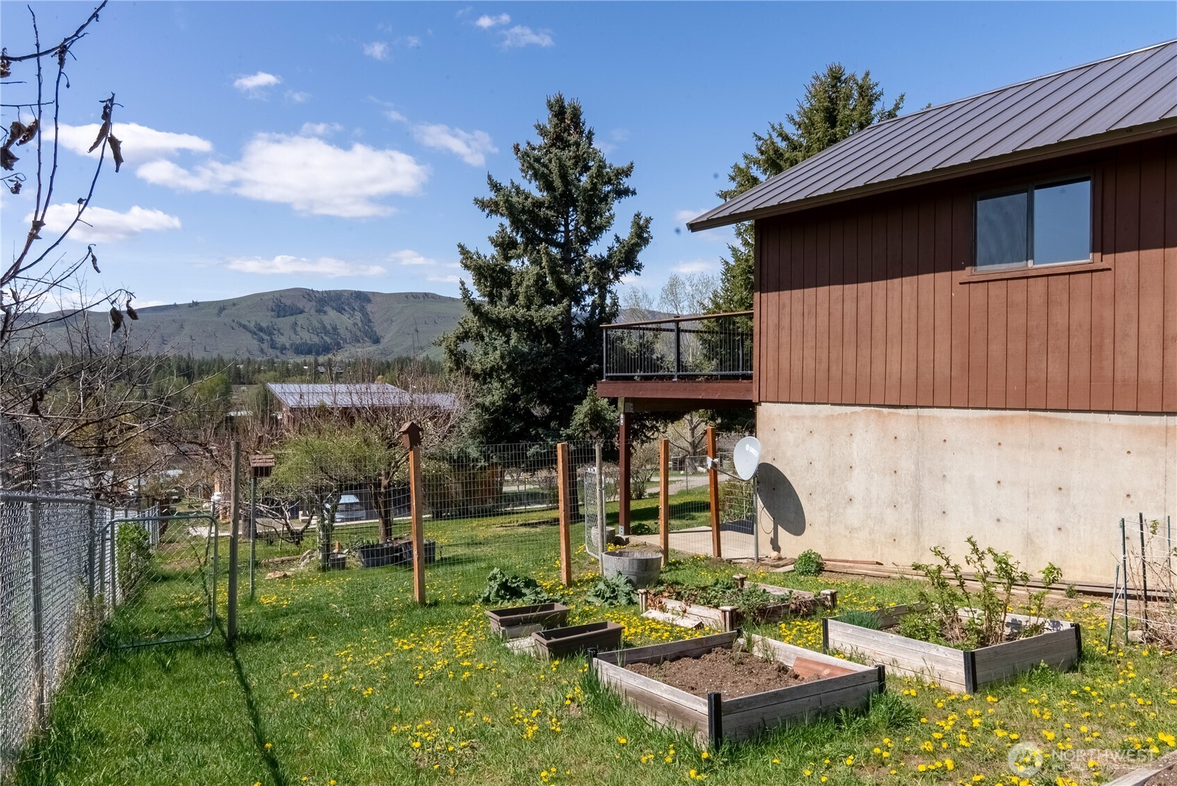 417 Perry Street Winthrop, WA 98862 - Photo 35 of 40