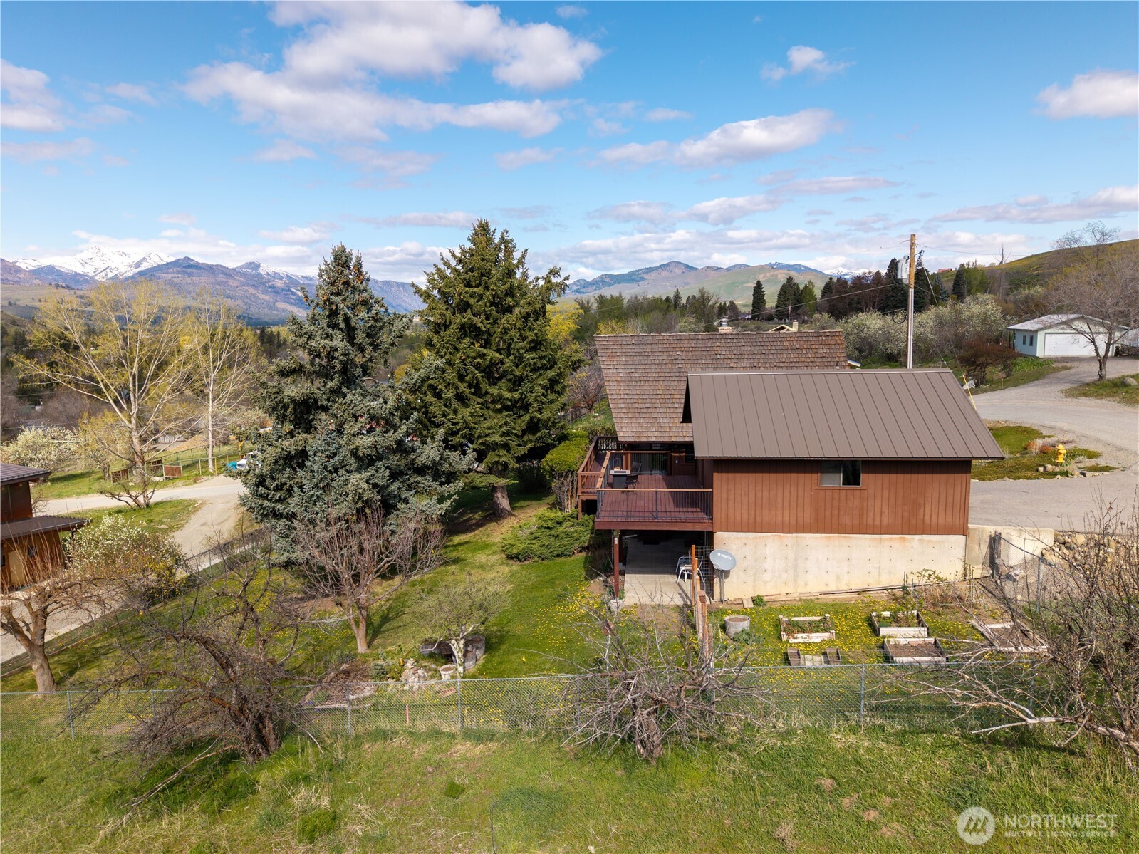 417 Perry Street Winthrop, WA 98862 - Photo 38 of 40