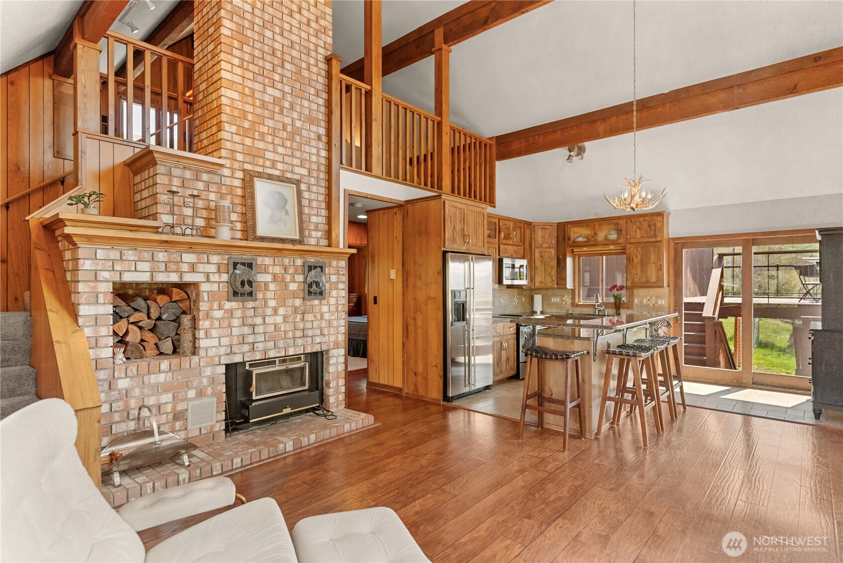 417 Perry Street Winthrop, WA 98862 - Photo 6 of 40