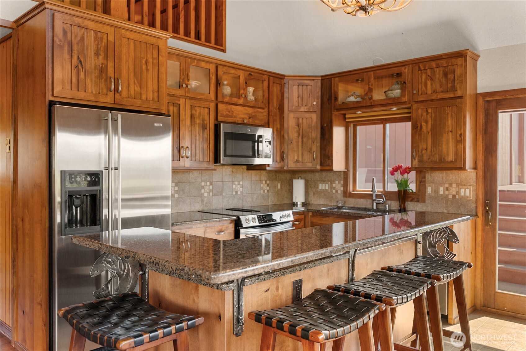 417 Perry Street Winthrop, WA 98862 - Photo 8 of 40