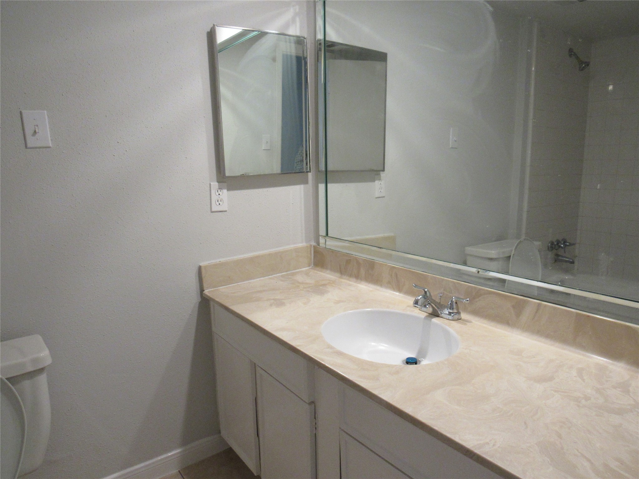 8619 Little River Road Houston, TX 77064 - Photo 9 of 28 Gallery Image 9