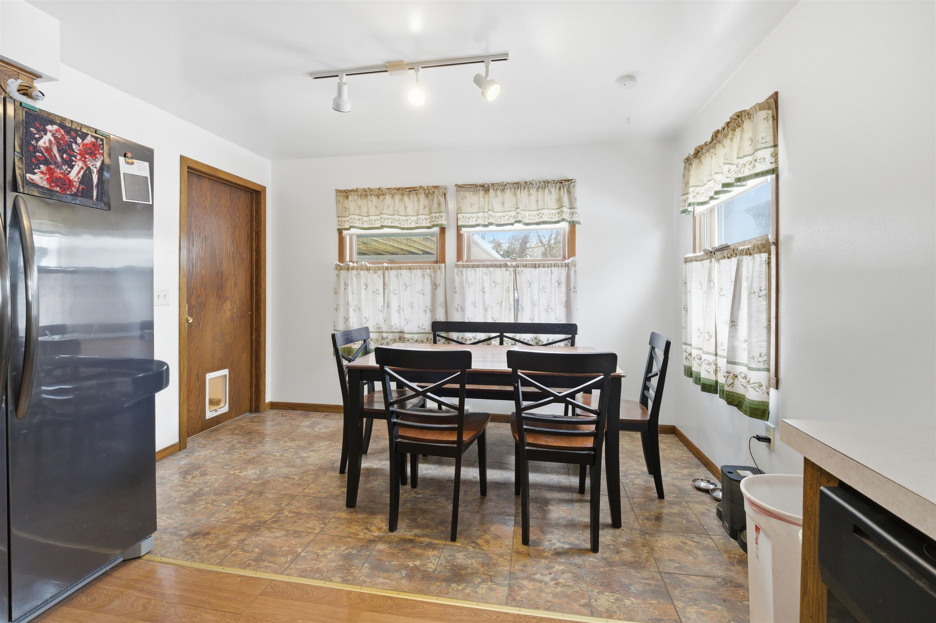 1928 South Lawe Street Appleton, WI 54915 - Photo 10 of 43