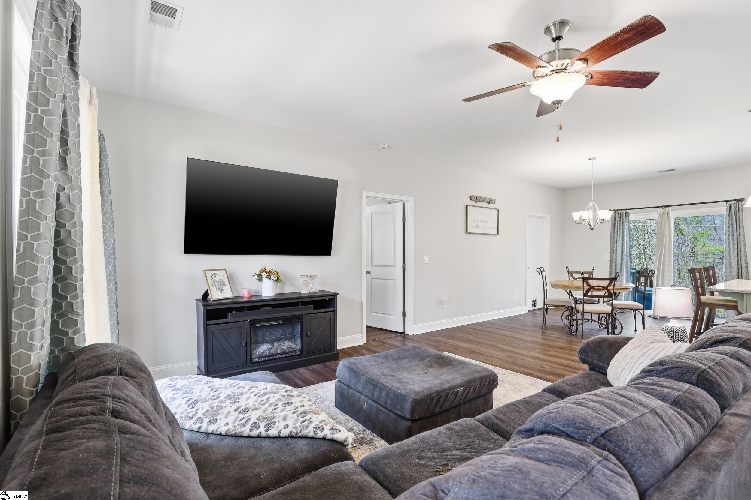 127 Clark Lane Easley, SC 29640 - Photo 4 of 29