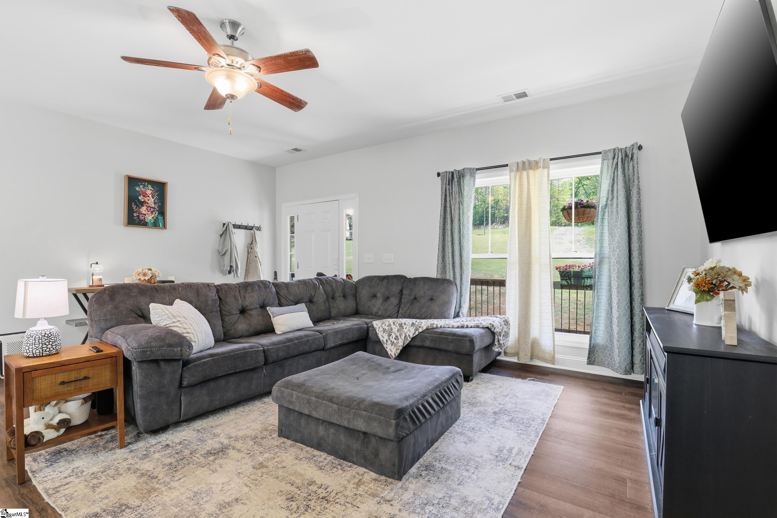 127 Clark Lane Easley, SC 29640 - Photo 5 of 29