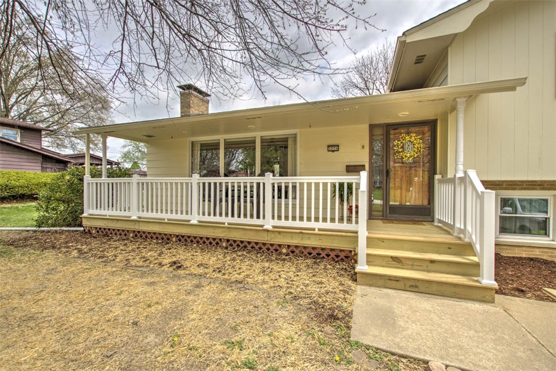3224 Greenlake Drive Decatur, IL 62521 - Photo 2 of 23 Gallery Image 2