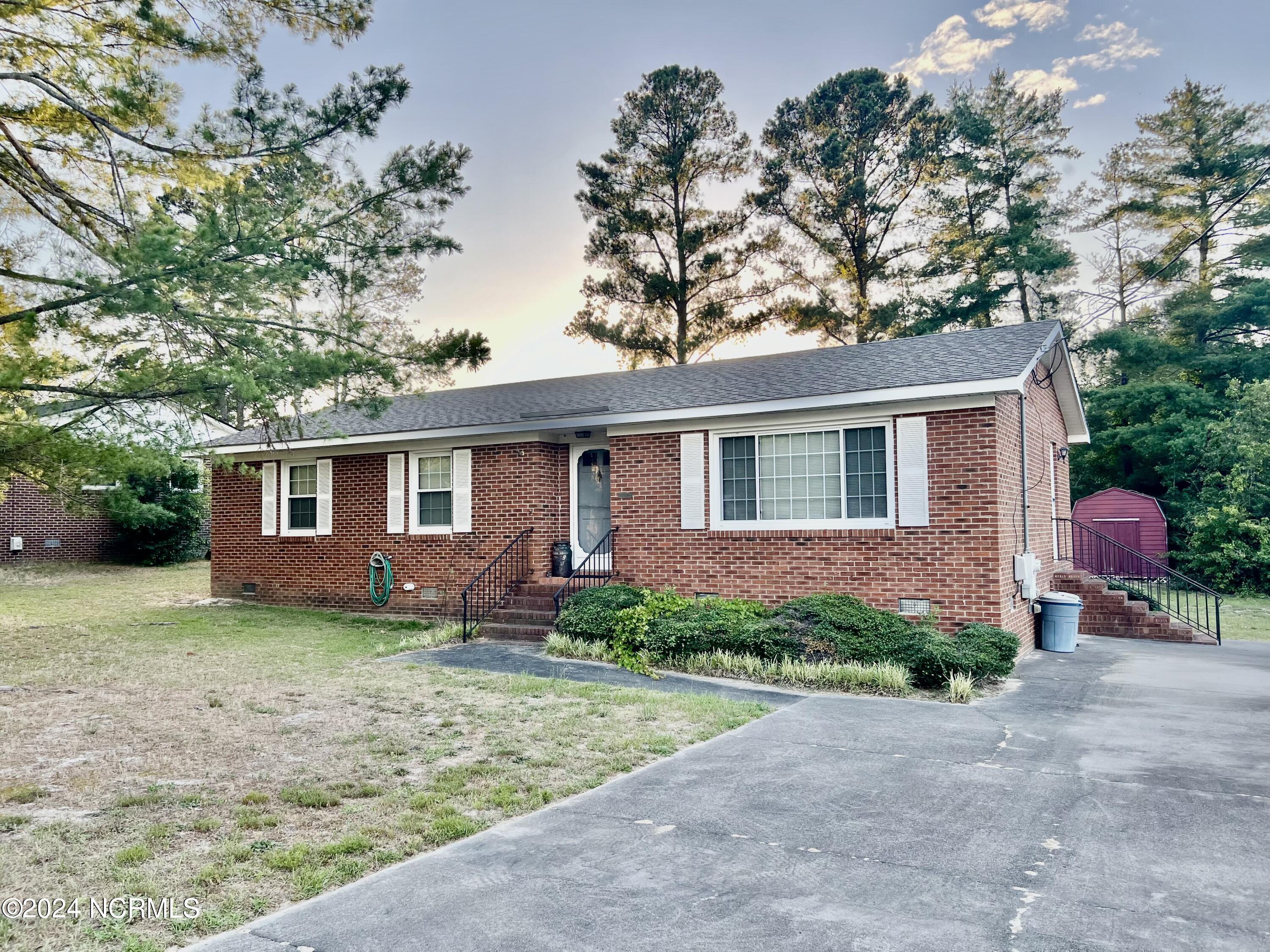 933 Montclair Avenue Rockingham, NC 28379 - Photo 14 of 15 IMG_5094