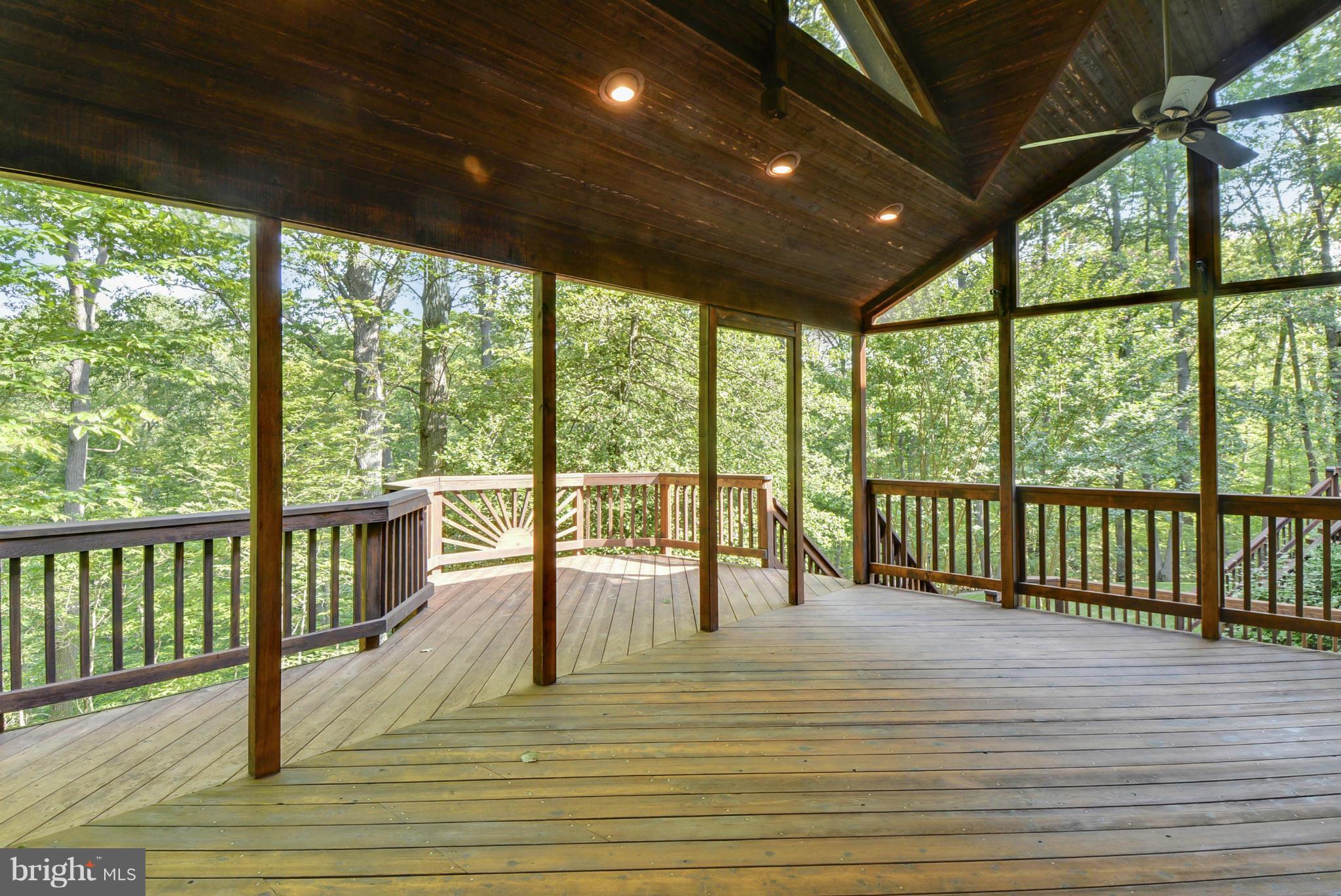 34 Old Sturbridge Road Arnold, MD 21012 - Photo 5 of 30 Large porch with removable screens off family room