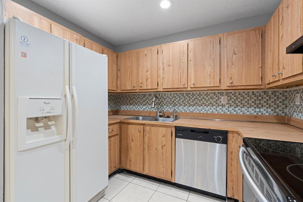 2601 Riverside Drive, Unit 7 Coral Springs, FL 33065 - Photo 11 of 15 Photo 11