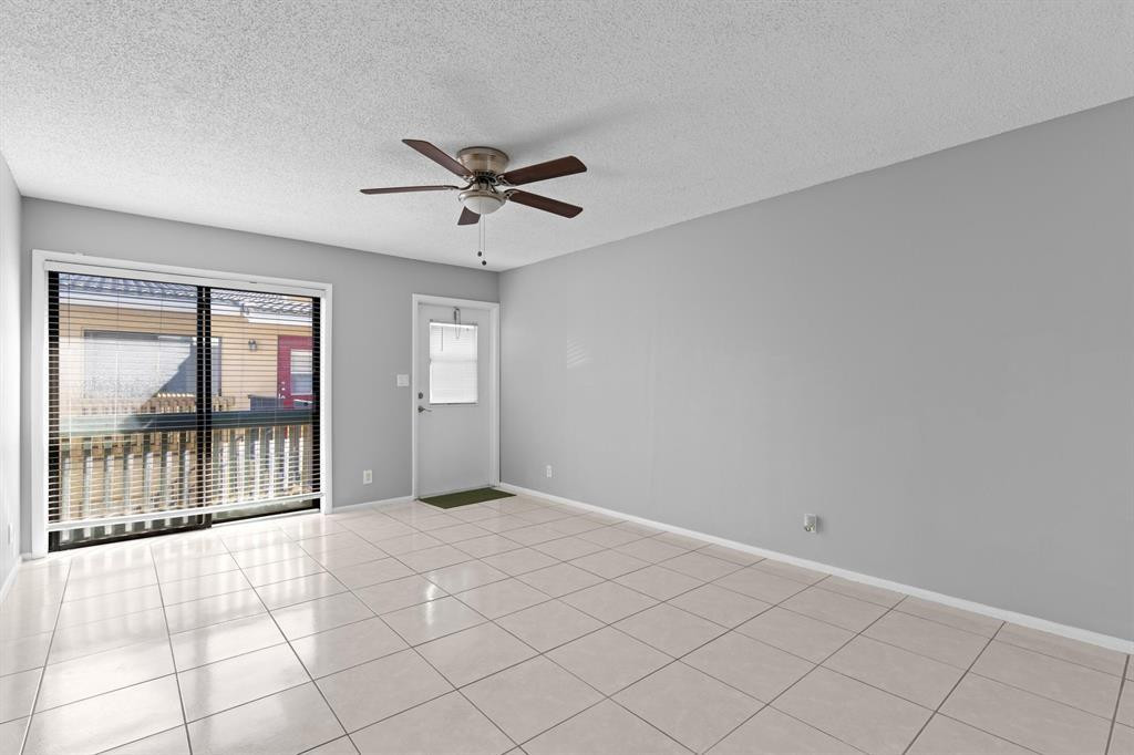 2601 Riverside Drive, Unit 7 Coral Springs, FL 33065 - Photo 2 of 15 Photo 2