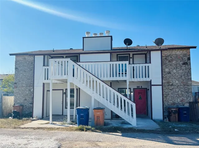 $1,095 | 503 Hardin Court, Unit D, Austin, TX 78753