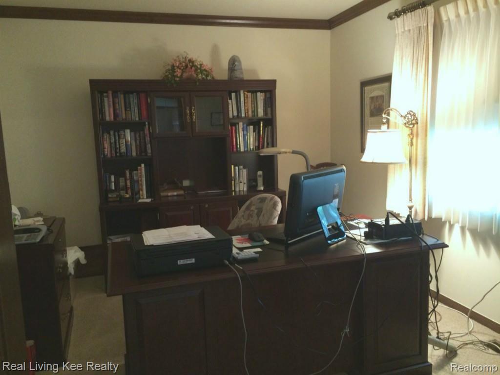 631 Augusta Drive Rochester, MI 48309 - Photo 8 of 31 Den.jpg