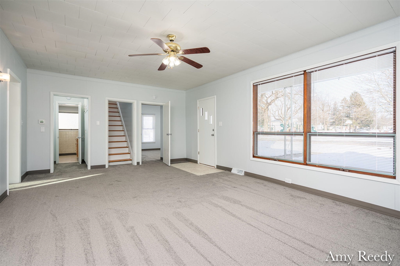 418 Elm Street Lowell, MI 49331 - Photo 12 of 33