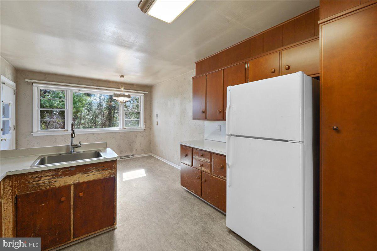 224 Matthew Road Merion Station, PA 19066 - Photo 16 of 39 Kitchen