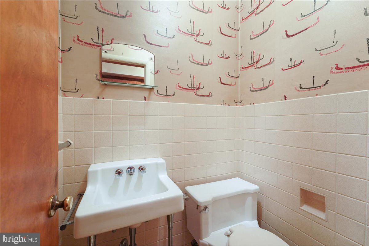 224 Matthew Road Merion Station, PA 19066 - Photo 31 of 39 Half bath in lower level