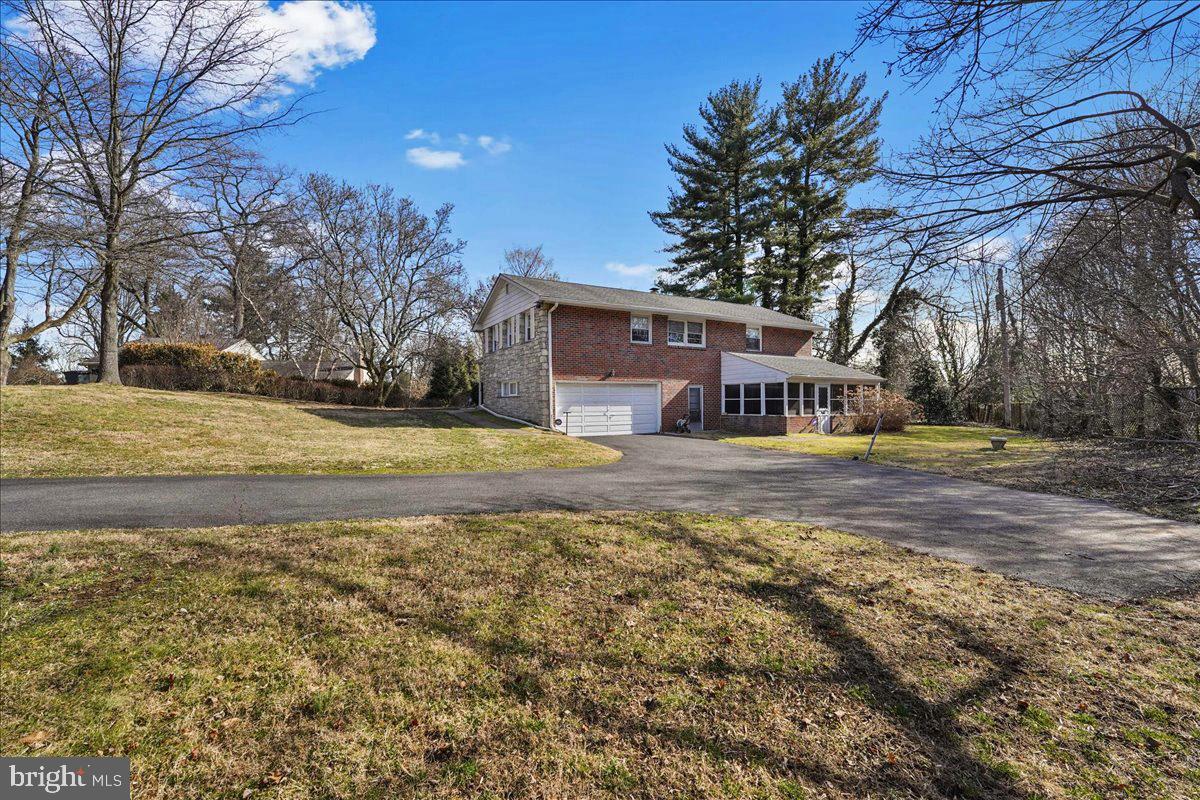 224 Matthew Road Merion Station, PA 19066 - Photo 5 of 39