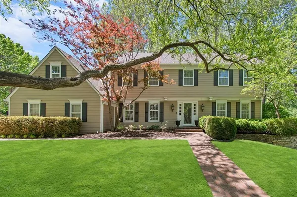 $1,450,000 | 8740 Ensley Lane, Leawood, KS 66206