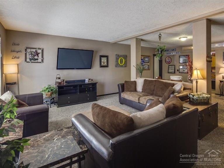 60085 Hopi Road Bend, OR 97702 - Photo 5 of 25 Additional Photo