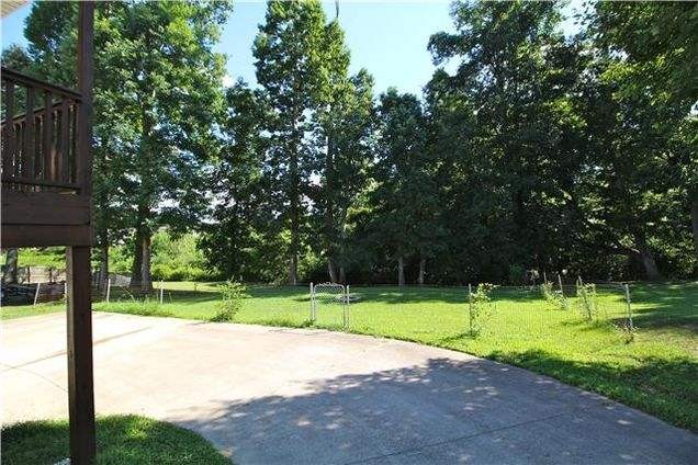 1740 Hazelwood Road Clarksville, TN 37040 - Photo 20 of 20 a view of a park with tree s