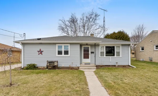 $225,000 | 1318 South 24th Street, Manitowoc, WI 54220