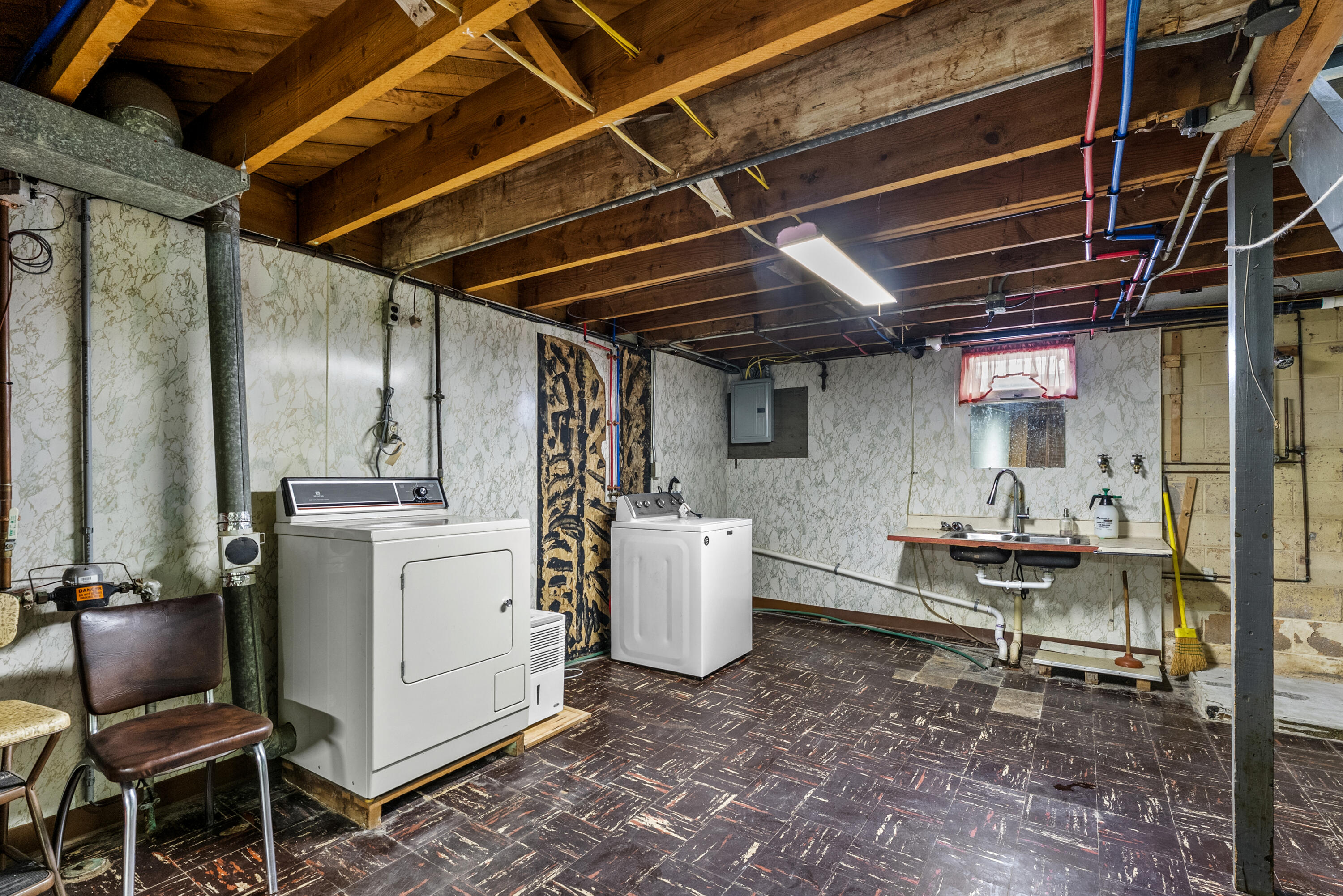 1318 South 24th Street Manitowoc, WI 54220 - Photo 14 of 23 Basement - Laundry Area