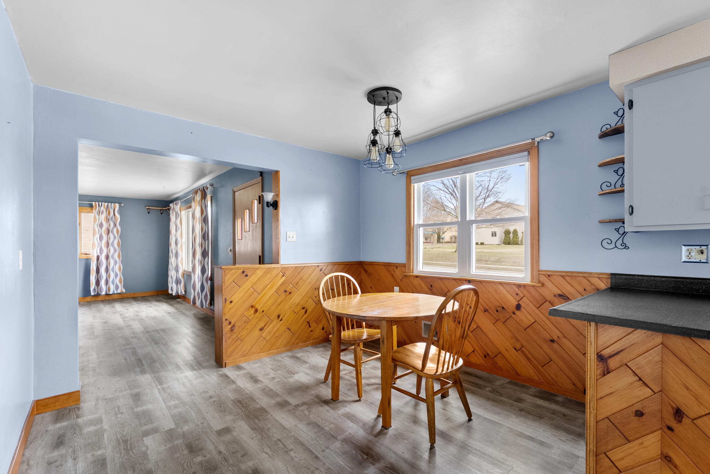 1318 South 24th Street Manitowoc, WI 54220 - Photo 5 of 23 Dining Room
