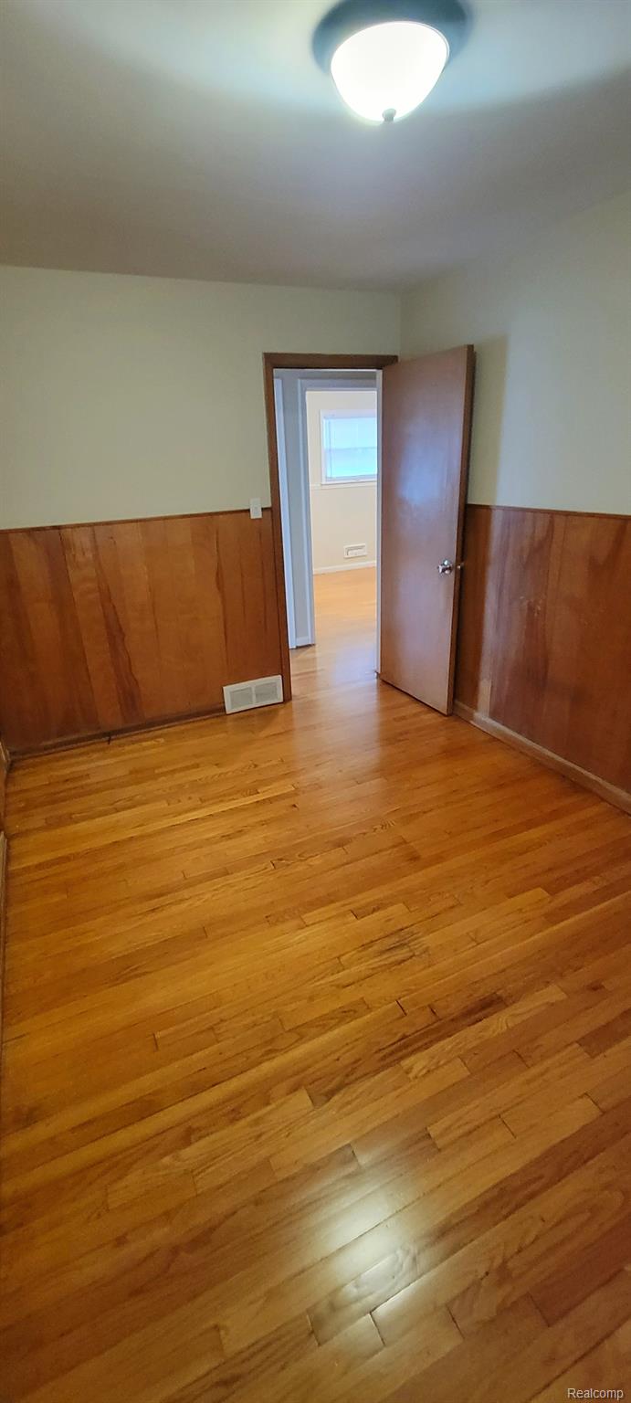 794 Patterson Court Inkster, MI 48141 - Photo 12 of 28 Bedroom 2b