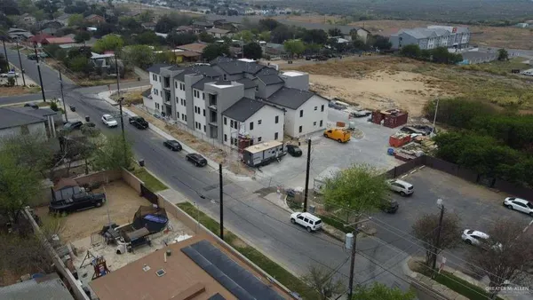 $3,300,000 | 3502 South Urbahn Avenue, Laredo, TX 78046