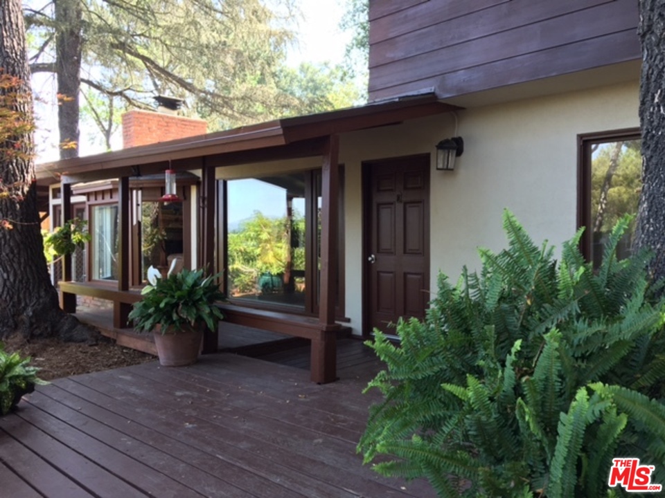 20970 Entrada Road Topanga, CA 90290 - Photo 2 of 16 Gallery Image 2