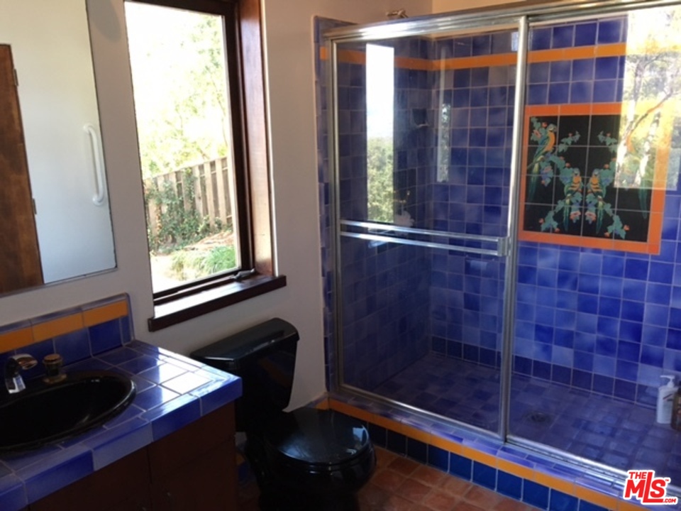 20970 Entrada Road Topanga, CA 90290 - Photo 13 of 16 Gallery Image 13