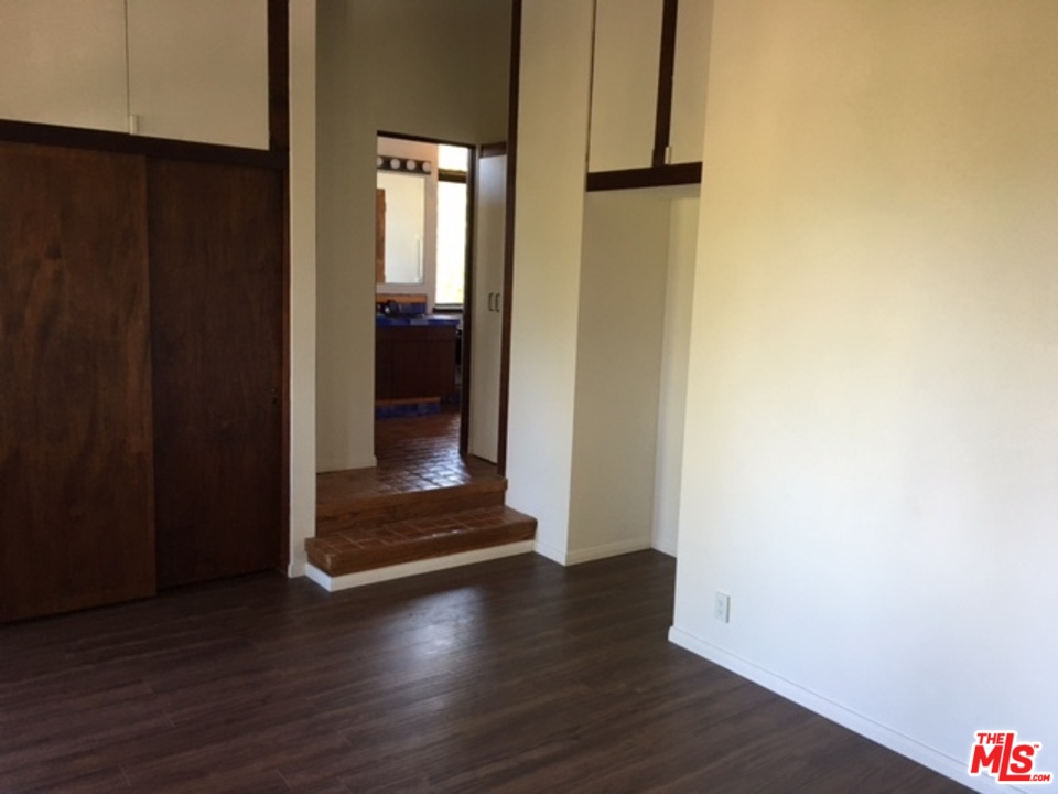 20970 Entrada Road Topanga, CA 90290 - Photo 15 of 16 Gallery Image 15