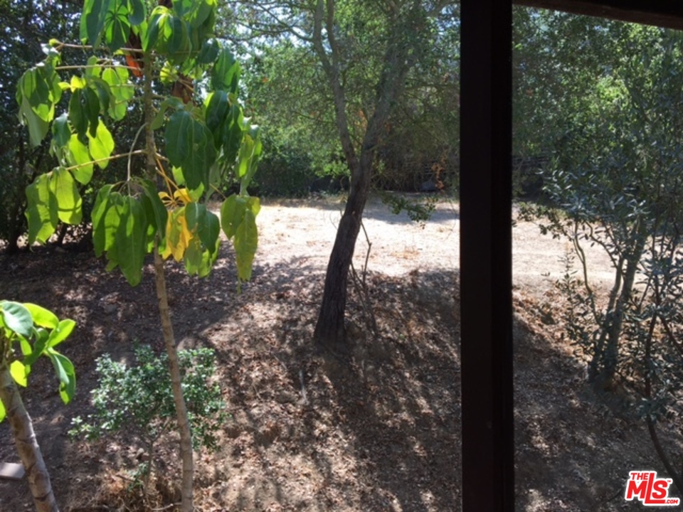 20970 Entrada Road Topanga, CA 90290 - Photo 16 of 16 Gallery Image 16