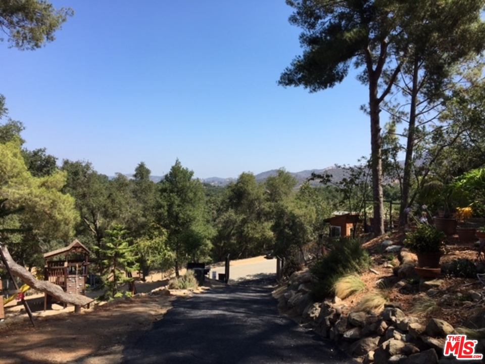 20970 Entrada Road Topanga, CA 90290 - Photo 5 of 16 Gallery Image 5
