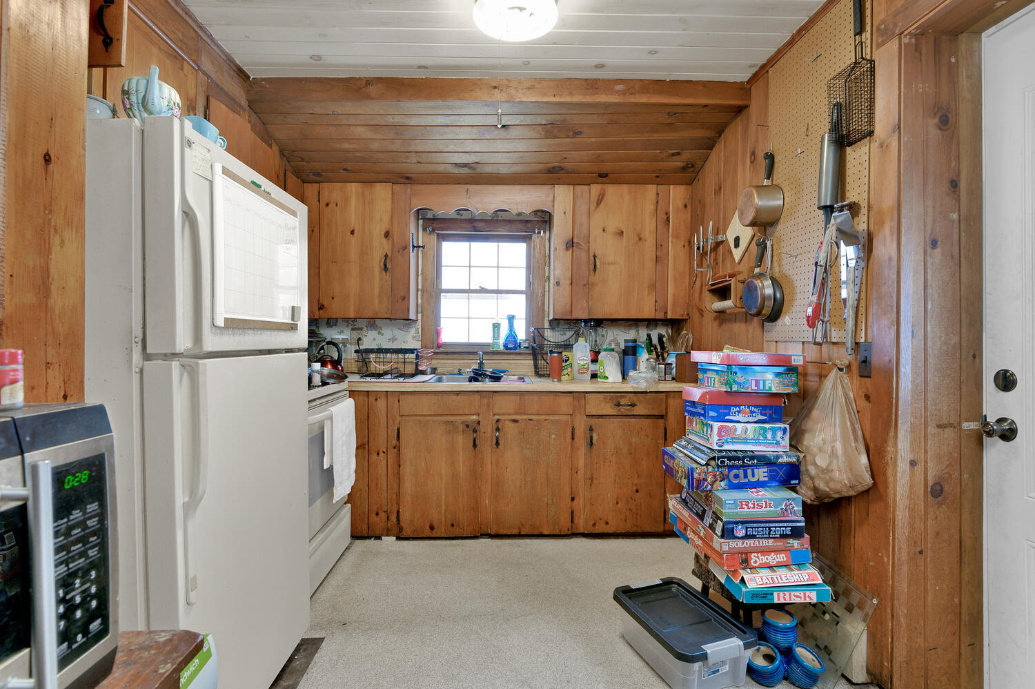 2 Crescent Lane Raymond, ME 04071 - Photo 5 of 32 2 Crescent Ln Raymond ME 04071-large-005