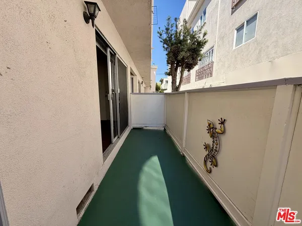 $2,500 | 11727 Mayfield Avenue, Unit 2, Los Angeles, CA 90049